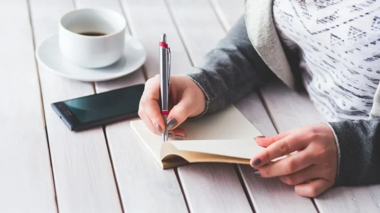 Crédito e Dívidas: Como Sair do Vermelho e Recuperar Sua Vida Financeira